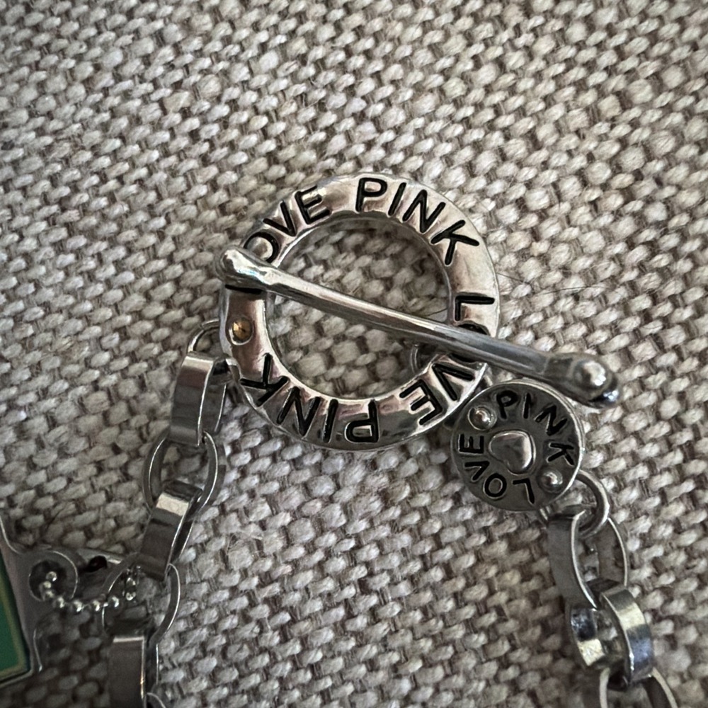 Victoria's Secret Pink Charm Bracelet Rare Road Trip VS - Picture 2 of 7